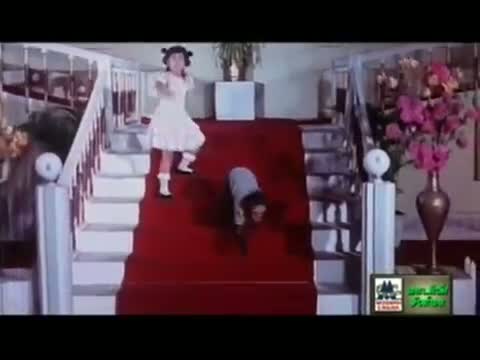 Watch Poonchitte Padala Kelu - Devar Veettu Ponnu - Baby Shamili, Vijaykumar - Tamil Song Video