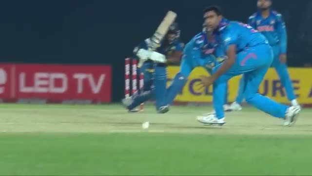 Watch Kusal Perera hits 1st ODI fifty against India (Asia Cup 2014 - 4th ODI, Ind vs SL) Video