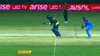 Watch Dinesh Karthik missing on a golden stumping opportunity (Asia Cup 2014 - 4th ODI, Ind vs SL) Video