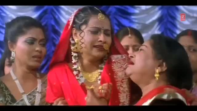 Watch Bhojpuri Video Song "Kaeeni Kawan Hum Kasur" Movie: Laal Chunariya Wali Video