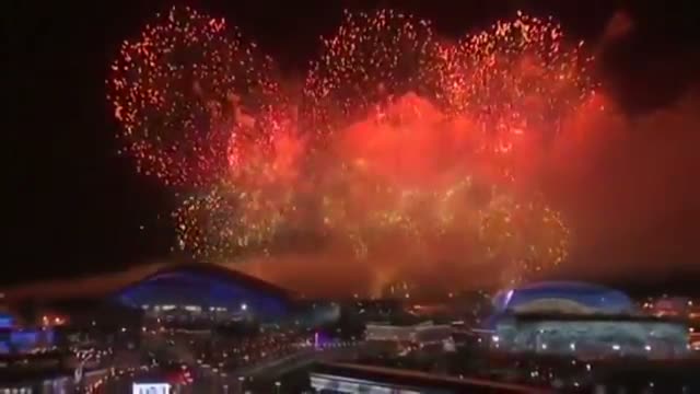 Watch Closing Ceremony Sochi 2014 With Amazing Light Show, Fireworks HD Video