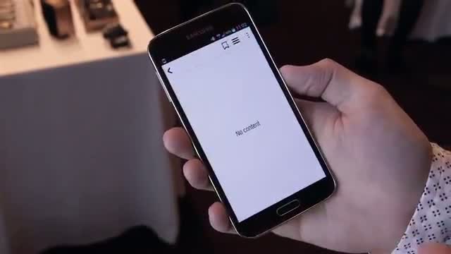 Watch Samsung Galaxy S5 First Unboxing & Hands On Review Video