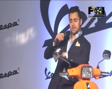 Watch Imran Khan Launches The New VESPA Video