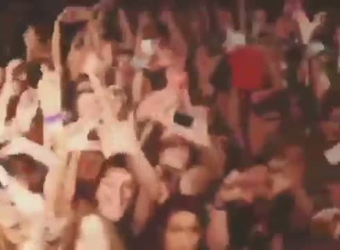 Watch AARON CARTER'S NEW SONG, "THAT'S LIFE" ! #Aaron Carter #ThatsLife Video