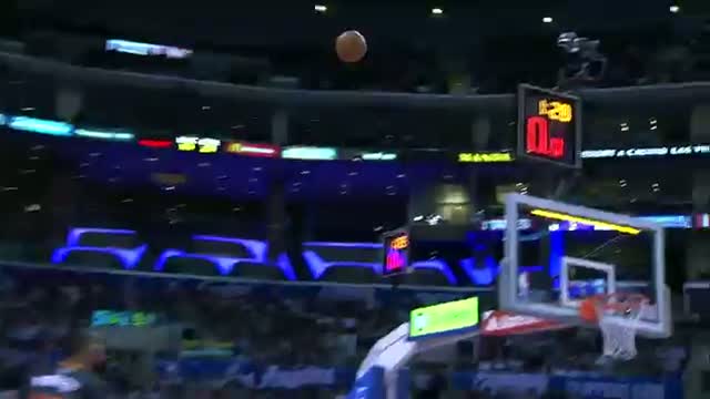 Watch NBA: Blake Griffin Scores 29 Points in the First Half! Video
