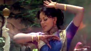 Watch Holi Kaisi Holi - Prema Narayan - Bandie (1978) - Holi Special Song Video