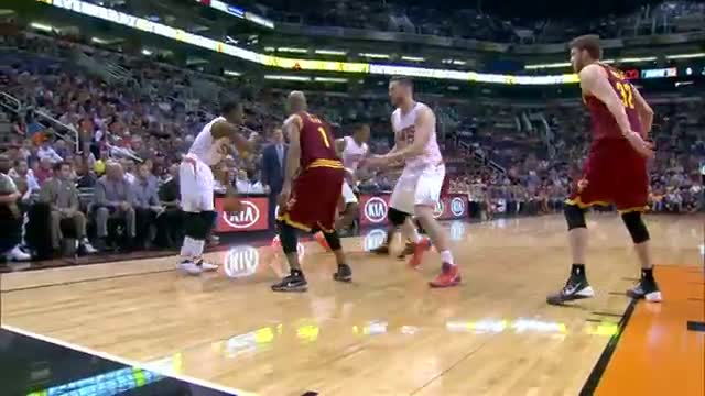Watch NBA: Eric Bledsoe Returns to Set up Plumlee for the Nice Reverse Dunk Video