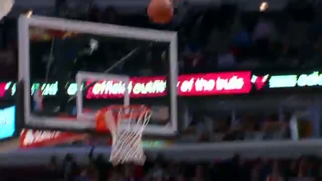 Watch NBA: Mike Dunleavy Jr Leaves it All on the Court Video