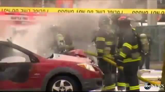 Watch BREAKING NEWS: KOMO TV News Helicopter Crashes Downtown Seattle, 2 Dead at Scene Video
