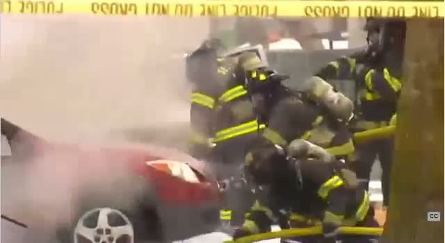 Watch Seattle Helicopter Crash - Komo News helicopter crashes near Seattle Space Needle Video