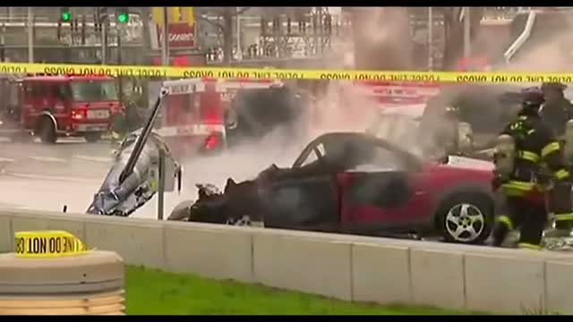 Watch KOMO-TV / KING 5 News Helicopter Crashes into Cars near Space Needle in Seattle, Killing Two Video