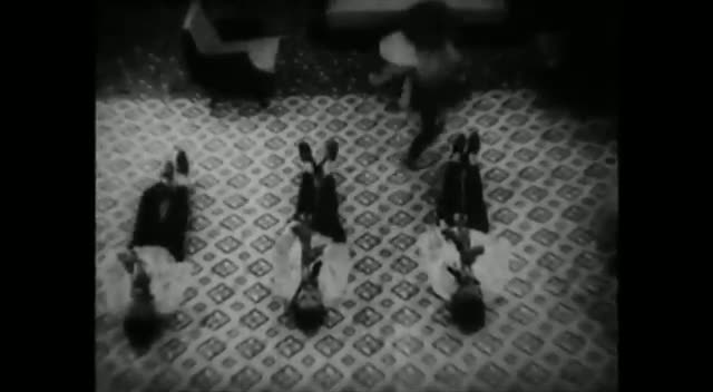Watch Mannpirakkummun - Jaishankar, Vanishree, Chandralekha - Nervazhi - Tamil Classic Song Video
