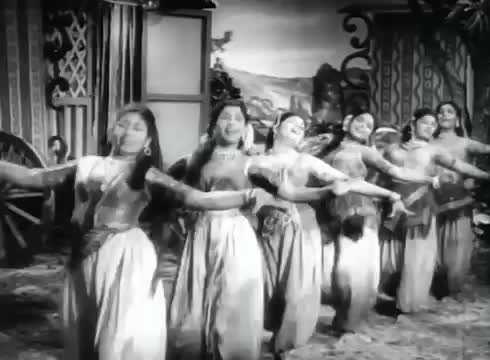 Watch Manamohana Maranthu Povena - MGR, T. R. Rajakumari - Puthumai Pithan - Tamil Classic Song Video