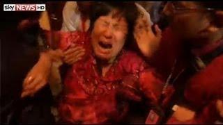 Watch Malaysia Airlines Missing Crash: Family Members Dragged out of Malaysian MH370 Press Conference Video