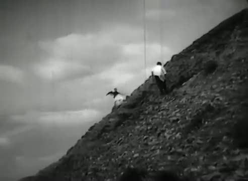 Watch Varusham Maasam Thedhi - Kalyankumar, Vijayakumari, Muthuraman - Mani Osai - Tamil Classic Song Video