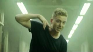 Watch OneRepublic - Counting Stars (Official) - Hollywood Video Video