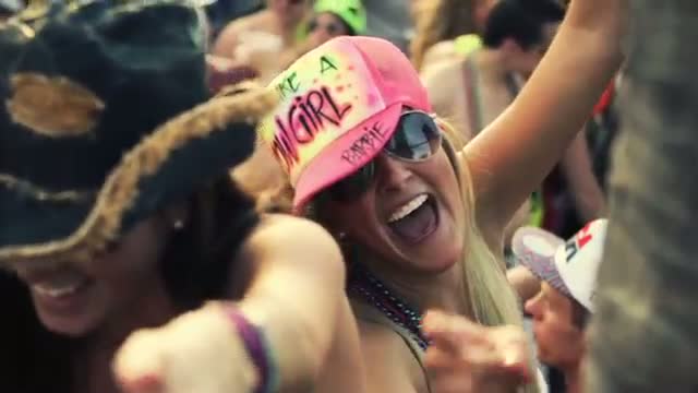 Watch Luke Bryan - She Get Me High (Official) - Hollywood Video Video