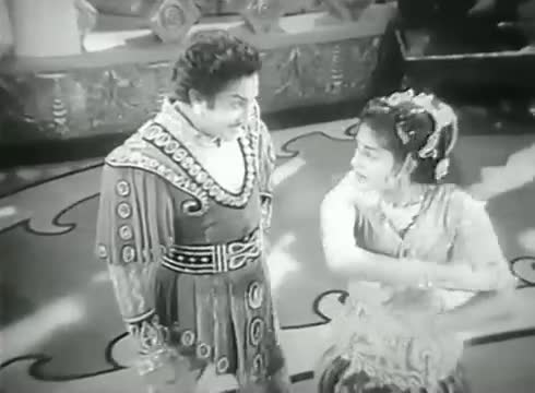 Watch Yaaradi Ni Mohini - Sivaji Ganesan, Padmini - Uthama Puthiran - Tamil Romantic Song Video