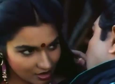 Watch Chitthirai Nilavu - Sathyaraj, Sukanya - Vandicholai Chinrasu - Tamil Romantic Song Video