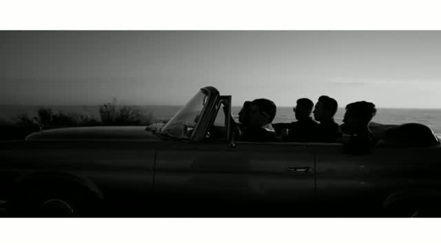 Watch The Neighbourhood - Sweater Weather (Official) - Hollywood Video Video