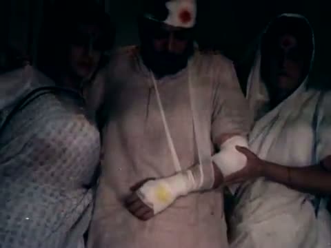 Watch Sukh Ke Badle - Classic Hindi Song - College Girl - Sachin, Bindiya Goswami, Shreeram Lagoo (Old is Gold) Video