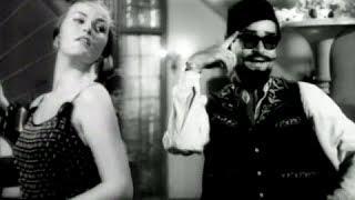 Watch Dhoka Khayegi Na Yaron Ki Nazar - Shammi Kapoor Classic Superhit Song - Singapore (Bollywood Video) Video