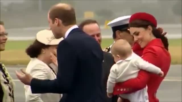 Watch Prince William, Duchess Kate & Prince George charm New Zealand Video