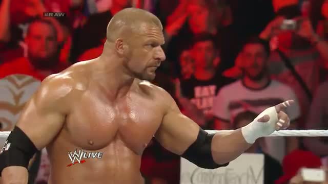 Watch Daniel Bryan vs. Triple H - WWE World Heavyweight Championship Match: WWE Raw, April 7, 2014 Video