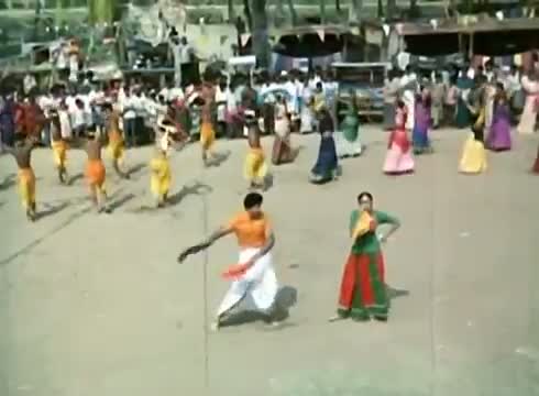 Watch Jalakku Jalakku - Sathyaraj, Seetha, Shobana - Mallu Vetti Minor - Tamil Classic Song Video