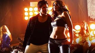 Watch Besharmi Ki Height (Remix Song) - Full Video Song | Main Tera Hero - Varun Dhawan & Ileana D'Cruz Video