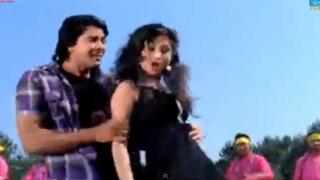 Watch Choli Ke Bhiter Se (Bhojpuri Hot Song) Mard Rickshawala Video