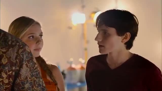 Watch Dolphin Tale 2 - Official Trailer (Hollywood Trailer) Video