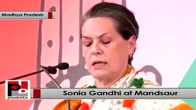 Watch Sonia Gandhi at Mandsaur: Madhya Pradesh can be better called Scam Pradesh Video