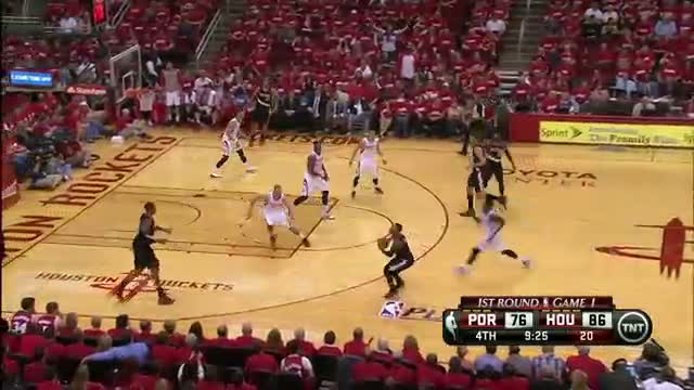 Watch NBA: LaMarcus Aldridge Scores a Franchise-Record 46 Points in Houston (Basketball Video) Video