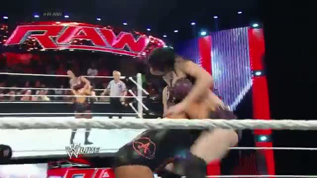 Watch Paige vs. Aksana: WWE Raw, April 21, 2014 Video
