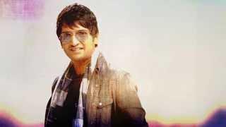 Watch Vallavanukku Pullum Aayudham - Vaada Paa Maapillai Lyric Video - Santhanam Video