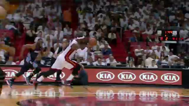 Watch NBA: LeBron James Gets the Steal and Throws Down his Signature Tomahawk (Basketball Video) Video