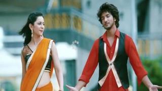 Watch Muttaalai Muttaalai - Yennamo Yedho (Tamil Video Song) Video