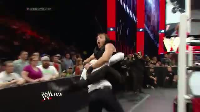 Watch Roman Reigns vs. Randy Orton: WWE Raw, April 28, 2014 Video