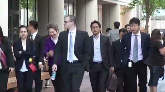 Watch Apple Versus Samsung Case Goes to Calif. Jury Video