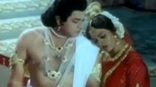 Watch Kalagala Sangamamo - Ezhumalaiyan Mahimai - Banupriya - Tamil Devotional song Video