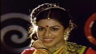 Watch Machana Paarudi - Rajnikanth, Anuradha & Purnima Jayaraman - Thanga Magan Tamil Video Song Video