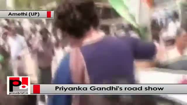 Watch Priyanka Gandhi's roadshow in Amethi (Uttar Pradesh) Video