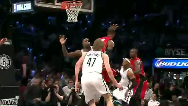 Watch NBA: Terrence Ross' Fancy Behind-the-Back Dish to Valanciunas (Basketball Video) Video
