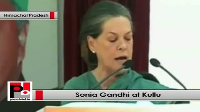 Watch Sonia Gandhi addresses an election rally in Kullu (Himachal Pradesh) Video