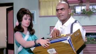 Watch Ek Chatur Naar - Saira Banu, Mehmood, Sunil Dutt & Kishore Kumar - Padosan (Old is Gold) Video