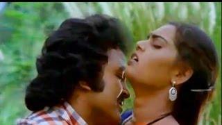 Watch Silk Smitha & Prabhu In Vaadi En Pondatti - Vellai Roja Tamil Song Video