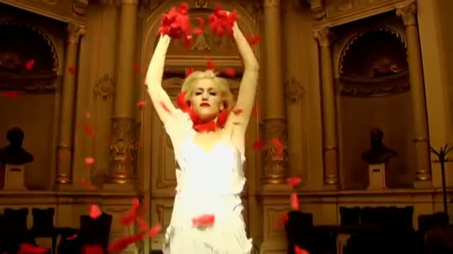 Watch Gwen Stefani - Early Winter (Official) Video