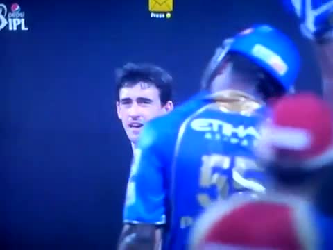 Watch Fight Between Pollard and Mitchell Starc - IPL 2014 (Match 27) Video