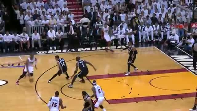Watch NBA: LeBron James Scores His 4,000th Career Playoff Point (Basketball Video) Video